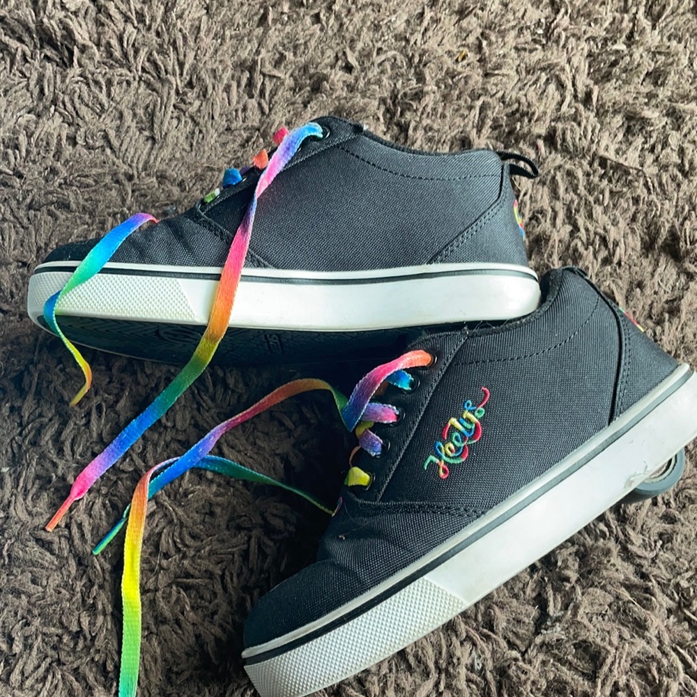 Heelys  PRO 20 black kids shoe size youth 2